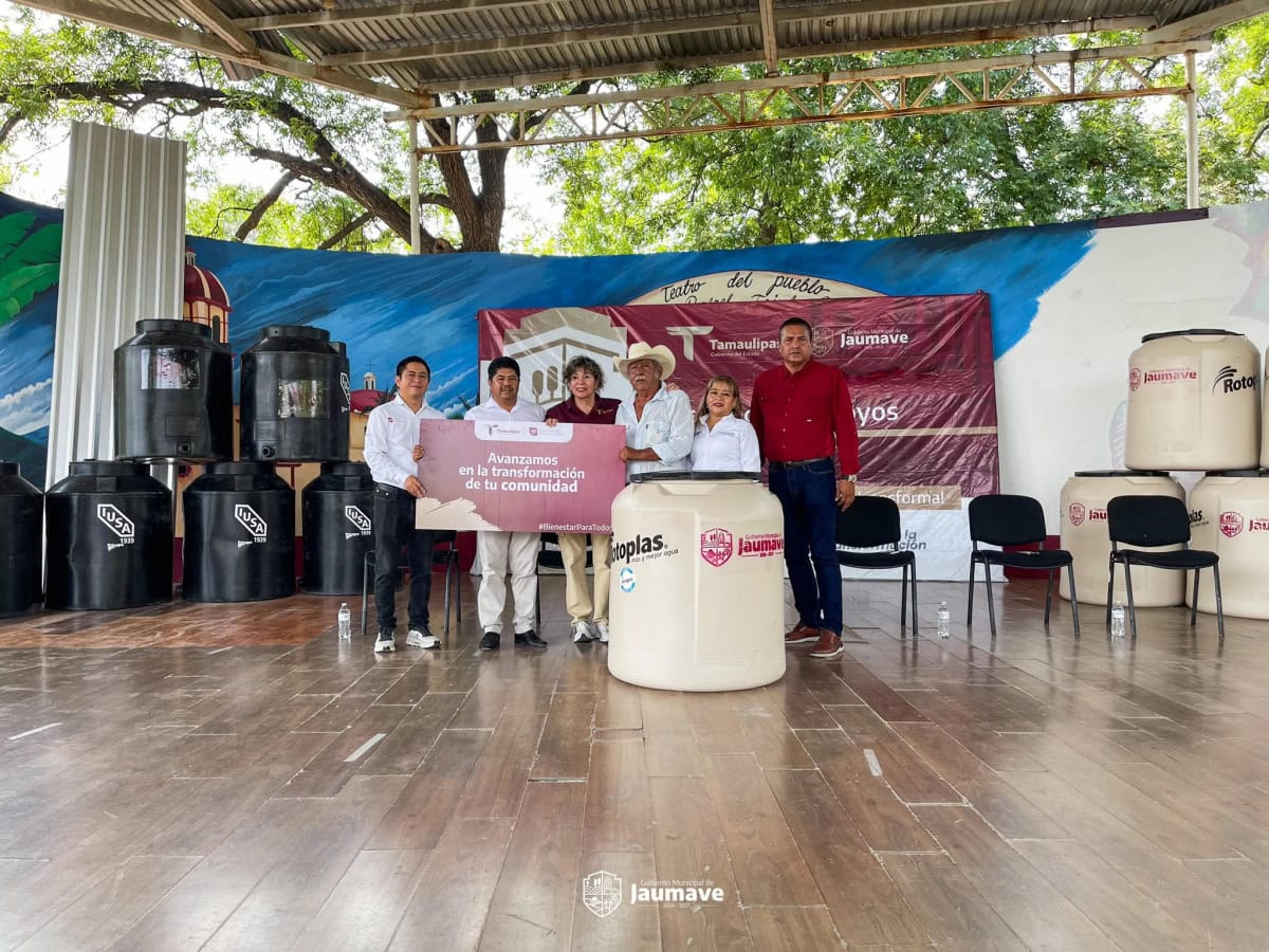 Entrega de apoyos gestionados por la Secretaría de Bienestar y el Gobierno Municipal.